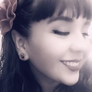 Meet your Posher, Audrey